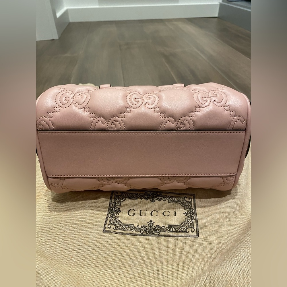 Gucci GG matelassé mini bag in pink leather - Picture 7 of 15